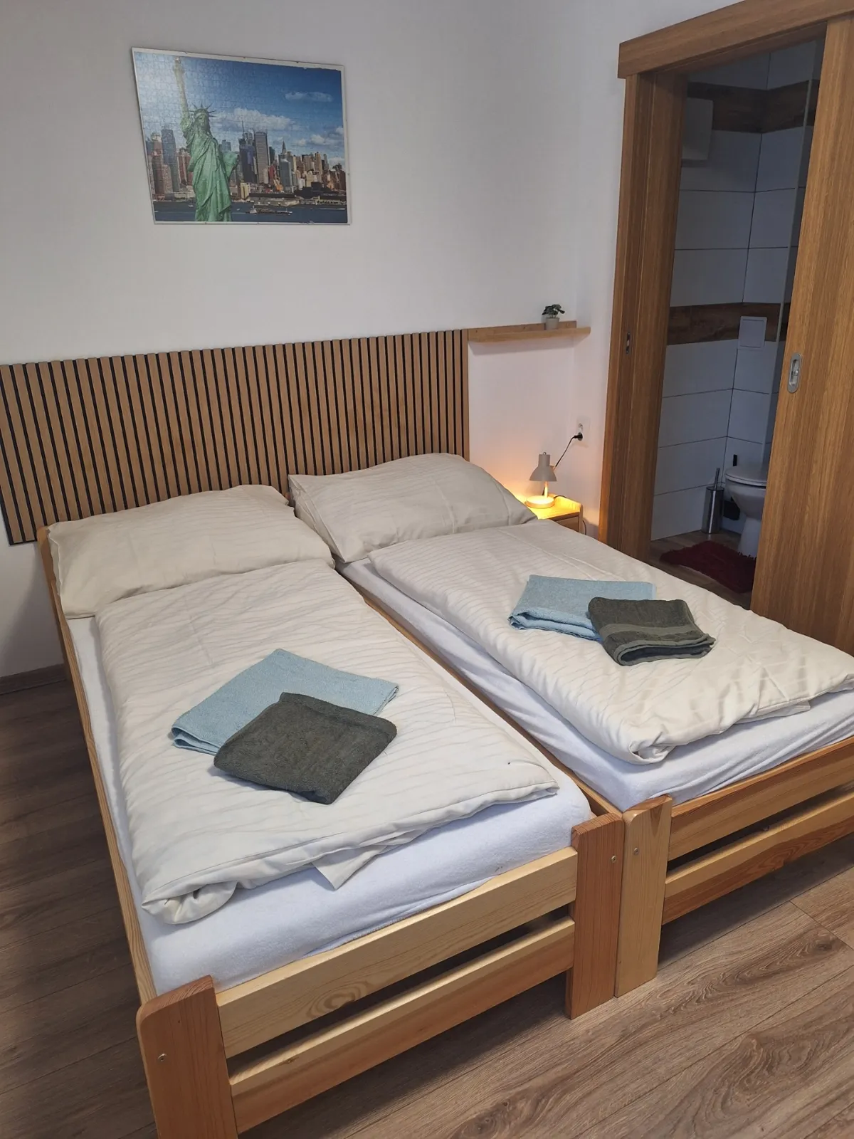 Izba č. 2 – trojlôžková, fotografia 3